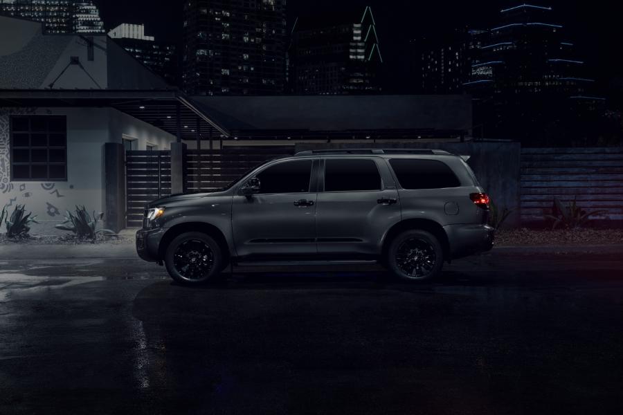  Toyota Sequoia Nightshade 2020 года  (фото 4 из 8)